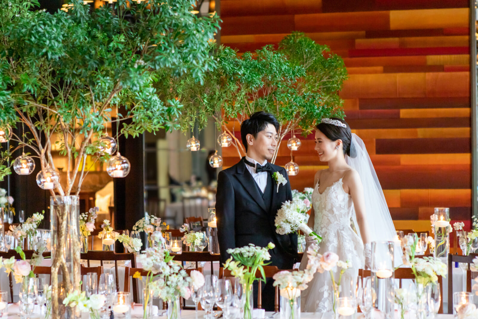 〈2021年3月レポート〉 緑に囲まれて 上質なコーディネートウェディング